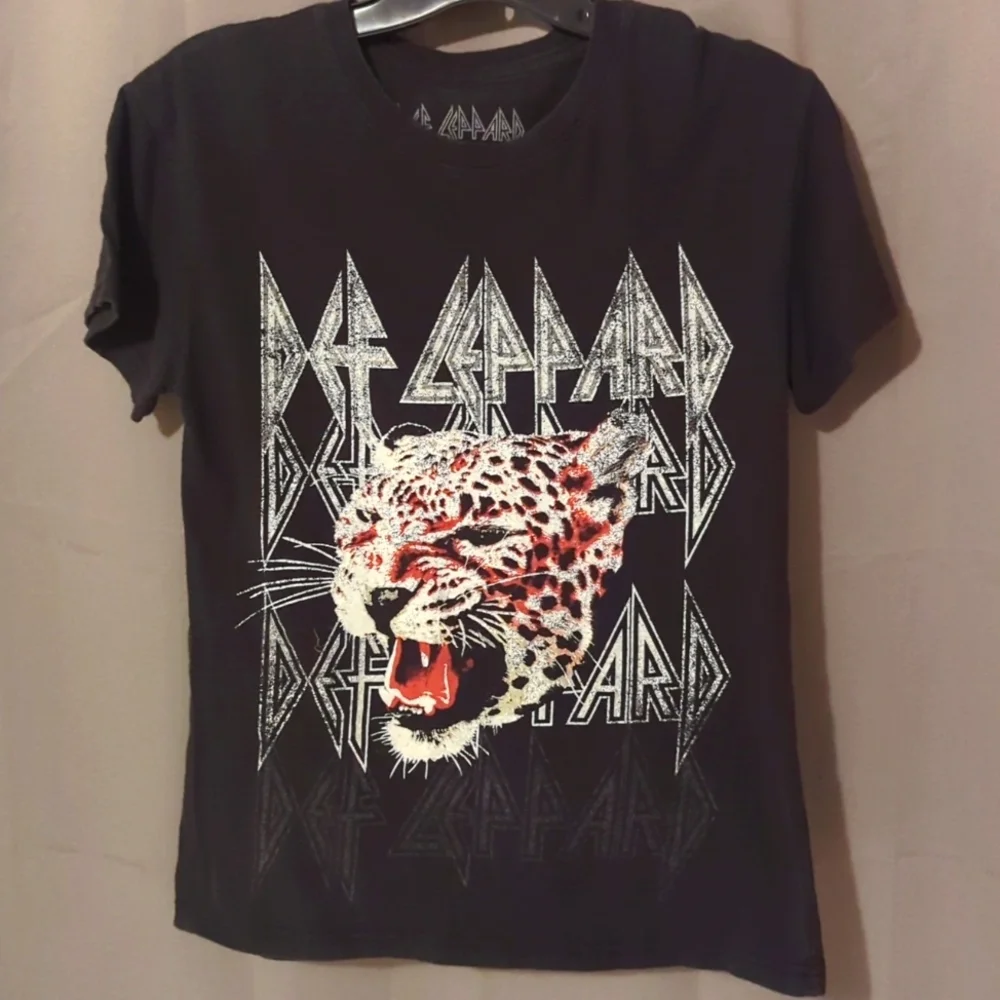 Def Leppard graphic shirt - Picture 3 of 5